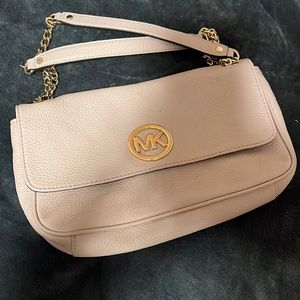 Crossbody bag. Blush colored bag
